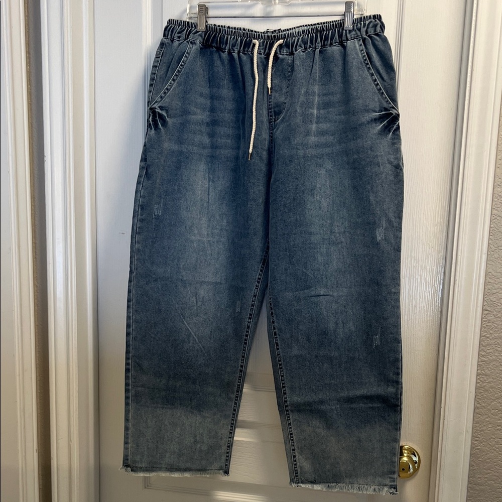 Relaxed Fit Elastic Waist Denim Jeans